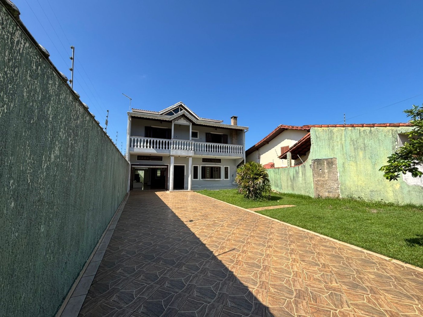 Casa com 3 suítes no Maria Helena Novaes, Peruíbe